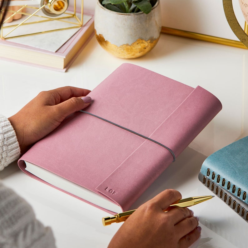 Carnet de notes A5 en cuir végétalien gaufré à la main