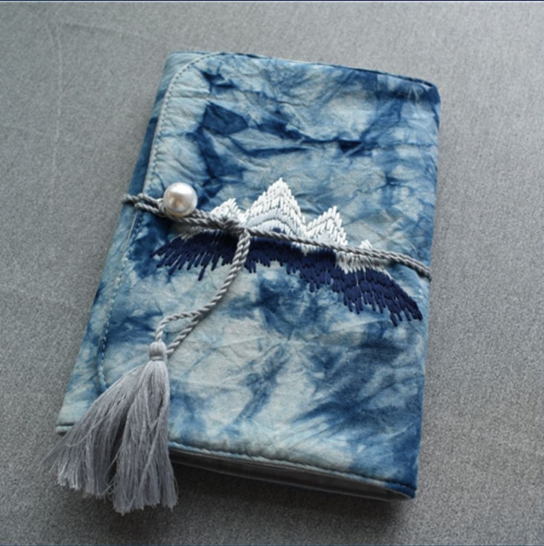 Carnet en coton brodé montagne A5 A6 avec feuilles mobiles tie-dye plantes jaquette de livre Hobo blanc quadrillé