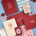 Carnet de notes motif fraise 3x4 pouces, reliure spirale métallique, pages blanches non lignées, 65 pages
