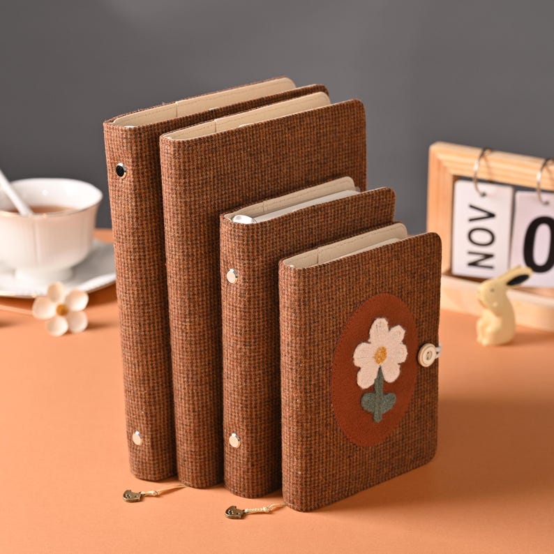 Carnet de notes en tissu patchwork laine A6 A5 velours côtelé fleurs feuilles mobiles relié fil doublure pointillés