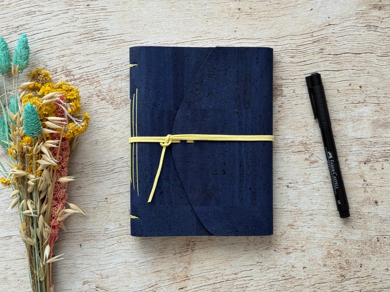 Carnet B6 liège naturel uni couleur au choix – Journal écriture – Papier ligné ou uni – Reliure cousue main