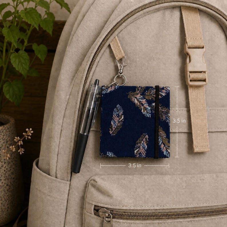 Carnet de notes pense-bête bleu marine avec plumes, style bohème, 3,5 x 3,5 pouces